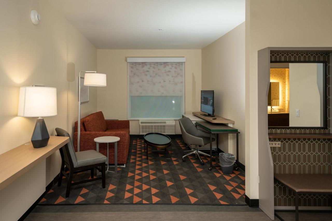 Holiday Inn - Nw Houston Beltway 8 By Ihg Louetta Exterior photo
